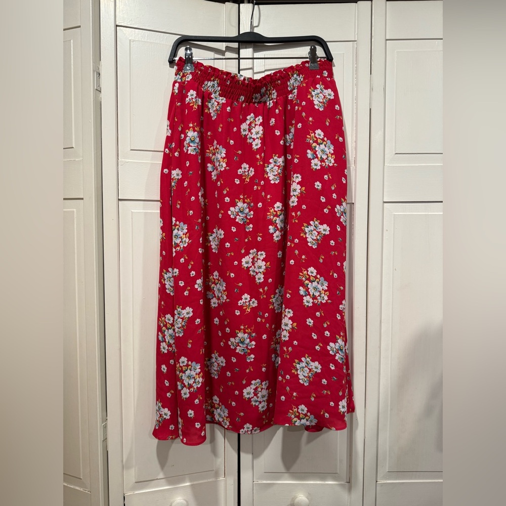 Loft skirt size medium EUC